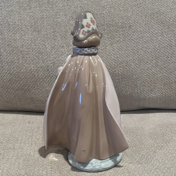 Lladro Concertina Boy 05695 Figurine Playing Accordian Jester Clown Figurine - Picture 3 of 5